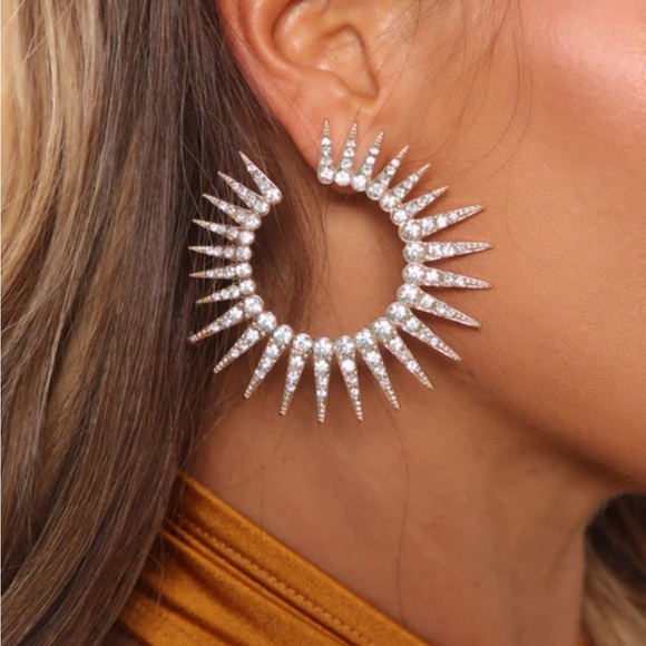 Fashion Nova Clearly On Point Hoops - Picture 3 of 7